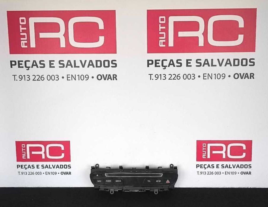 Comando do Rádio MERCEDES-BENZ C-CLASS (W205) ano 2013