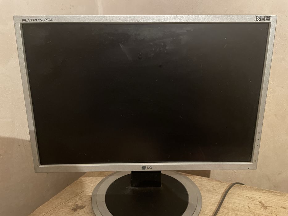 Монітор LG Flatron L194WT-ST