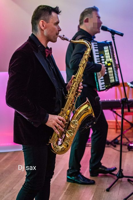 Dj ,saksofonista, wodzirej w jednej osobie. Djsax