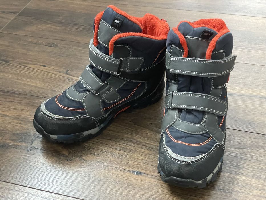 Kozaki dla chlopca 4f  roz.36 używane