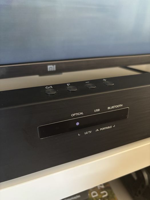 SOUNDBAR LG SJ3 300w c/ Subwoofer sem fios