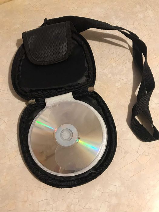 Etui, pokrowiec na płyty CD