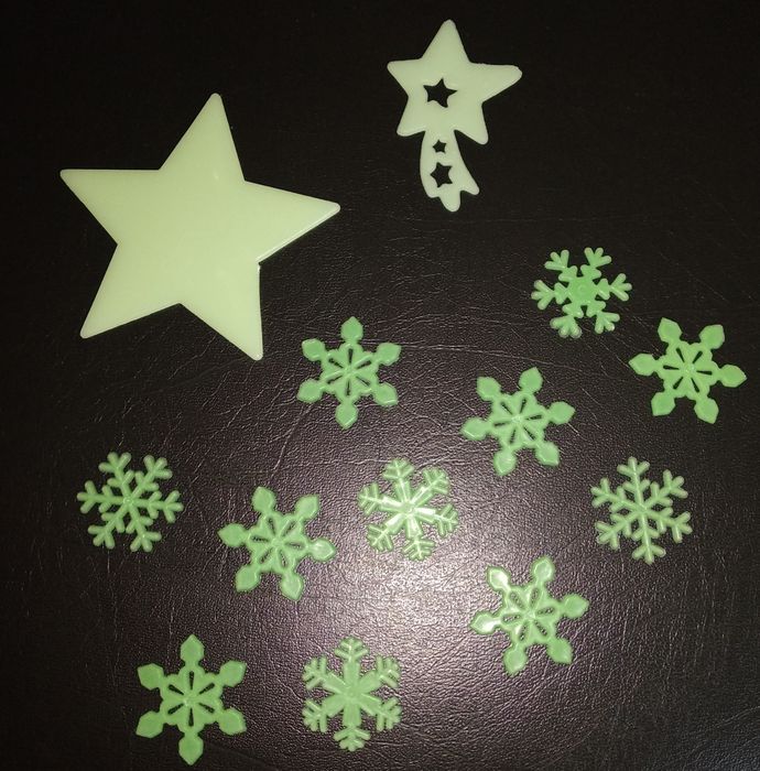 Звездочки, снежинки фосфорные, набор - 25  грн