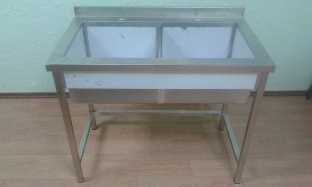 Мойка двухсекционная из нержавеющей стали