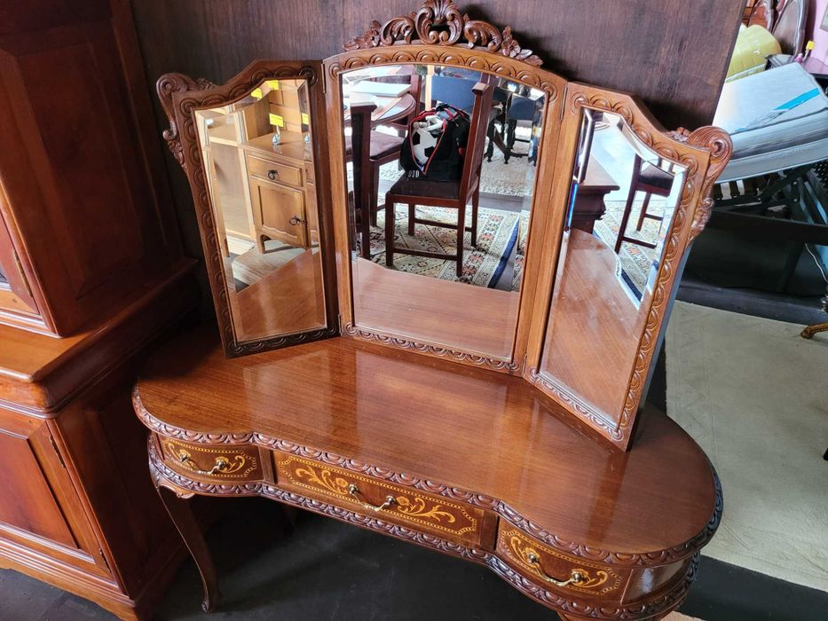 Toucador antigo mas em óptimo estado