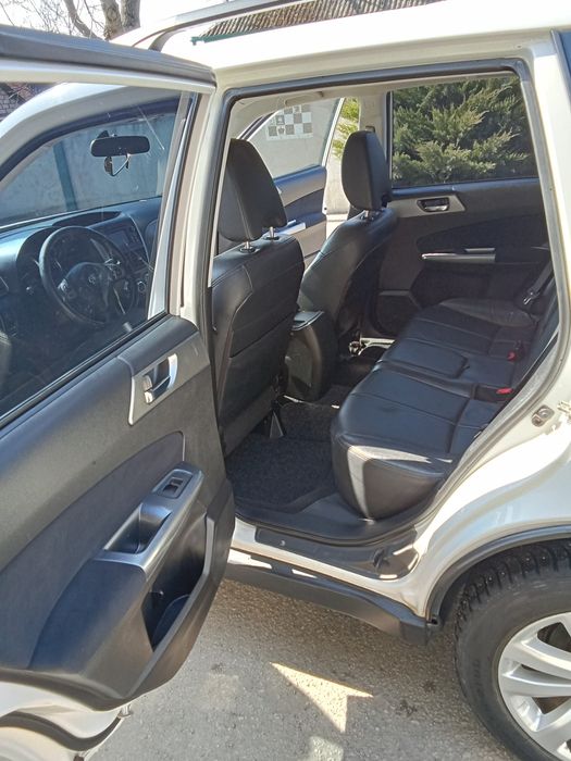 Продам Subaru Forester 2.0 2011