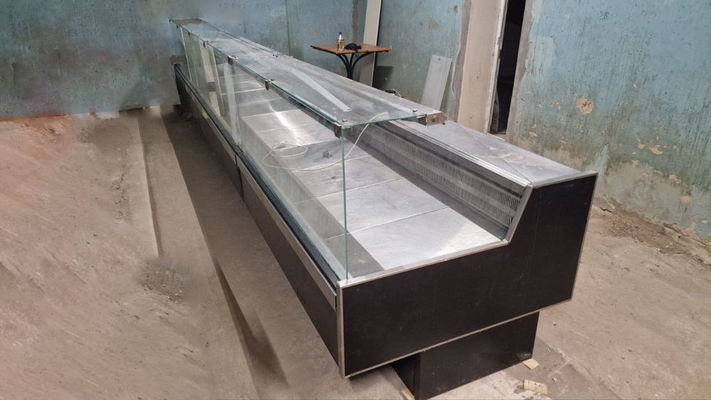 Холодильная витрина 5,8м