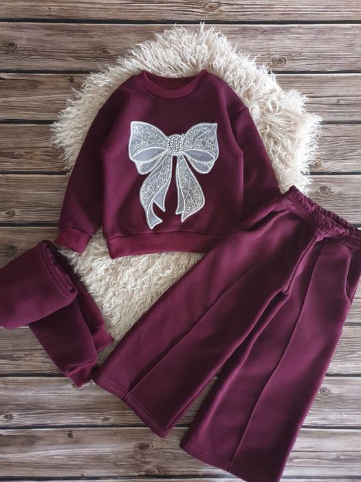 Костюмчики для дівчинки, якісна двухнитка.