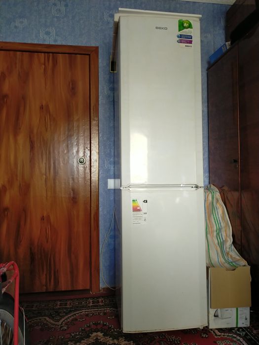 Холодильник - морозильник Beko cs