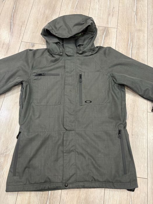 Куртка Oakley чоловіча M темно-сіра, лижна / сноубордична