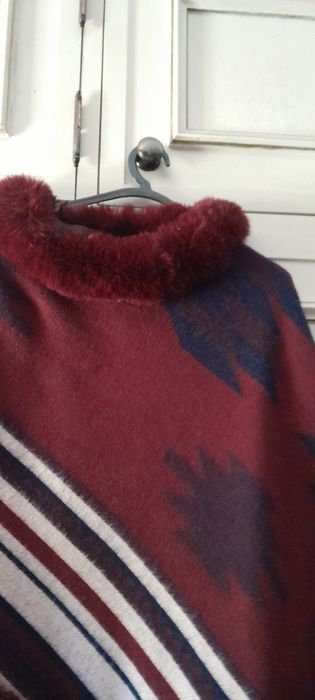 Capa/Poncho assimetrica