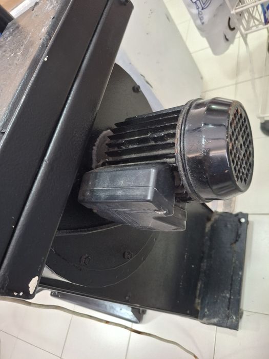 Tábua de passar a ferro industrial com sucção