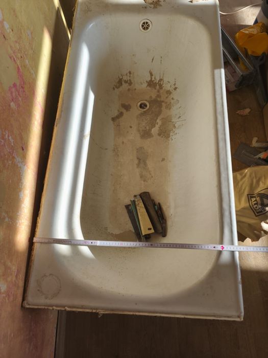 Żeliwna wanna do oddania