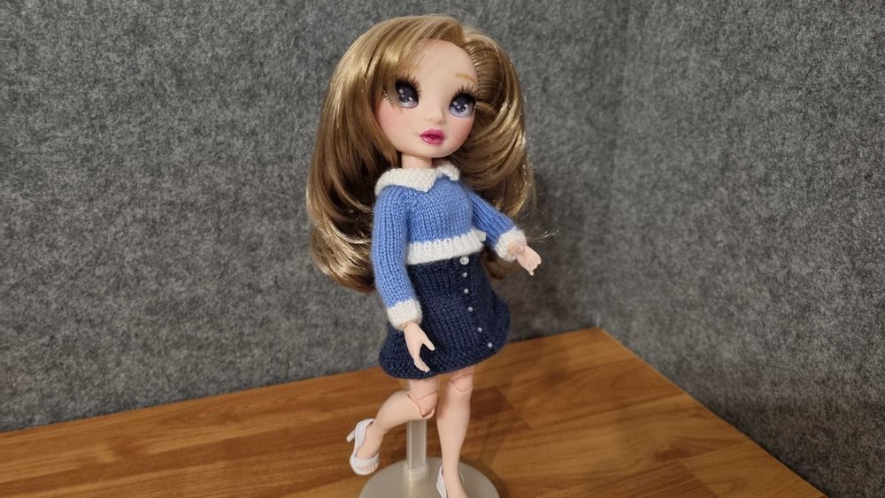 Boneca Rainbow High