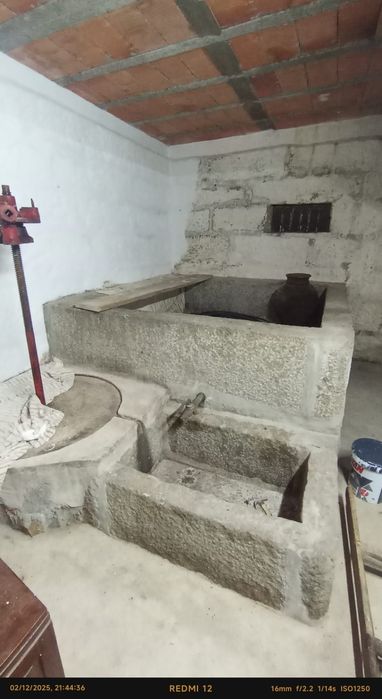 Lagar em pedra+Pia Ano 1972