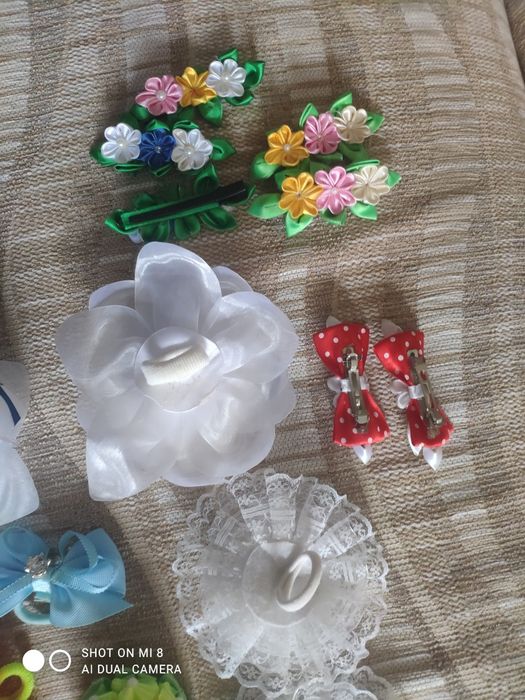 Прикраси для волосся, резинки, пара, заколки, шпильки та інше..