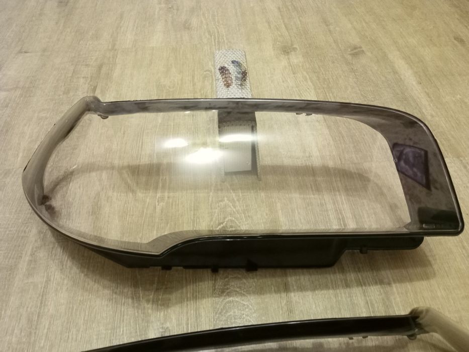 Скло фари BMW X3 E83 2004-2010