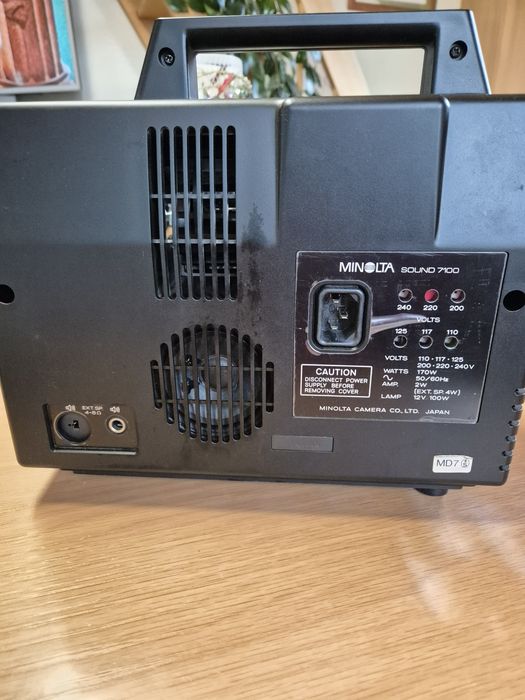 Projector de filmes   Minolta sound 7100 

MINOLTA SOUND 7100M
M