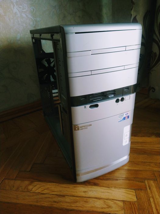 Корпус системного блоку