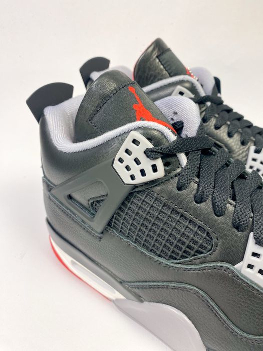 Air Jordan 4 Retro Bred Reimagined - 42.5 / 44 / 44.5 EU