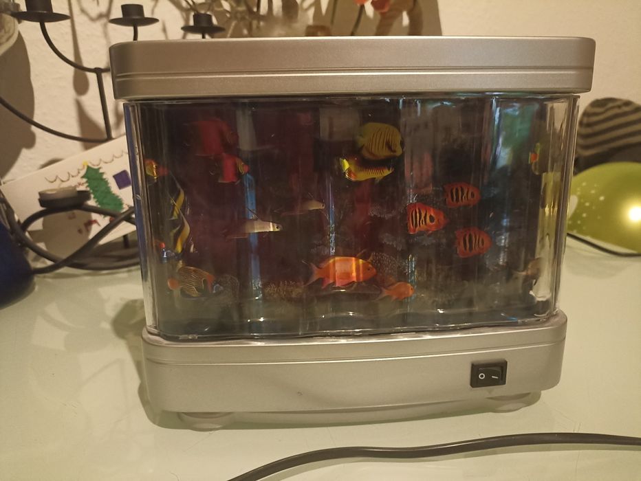 Декоративний акваріум-нічник з рухомими рибками