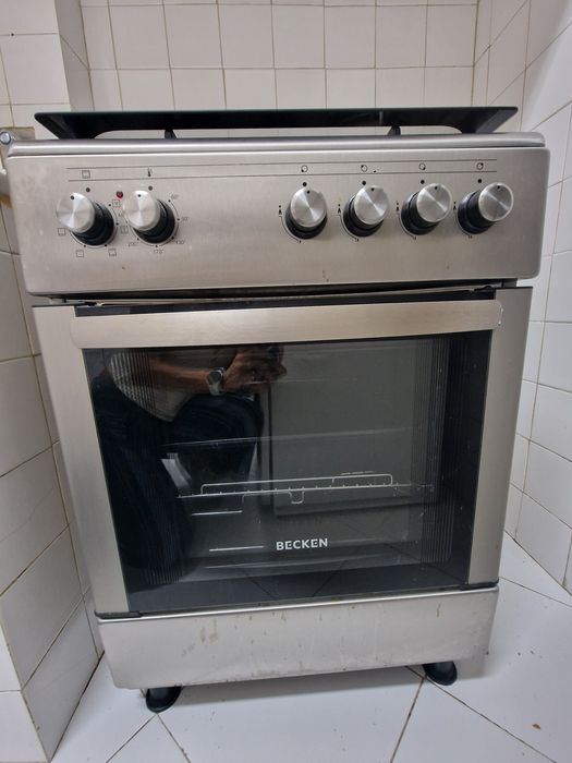 Fogão Misto Becken Inox (Gás de Garrafa + Forno Elétrico)