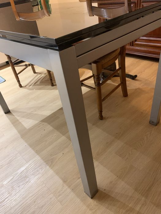 Mesa vidro preto