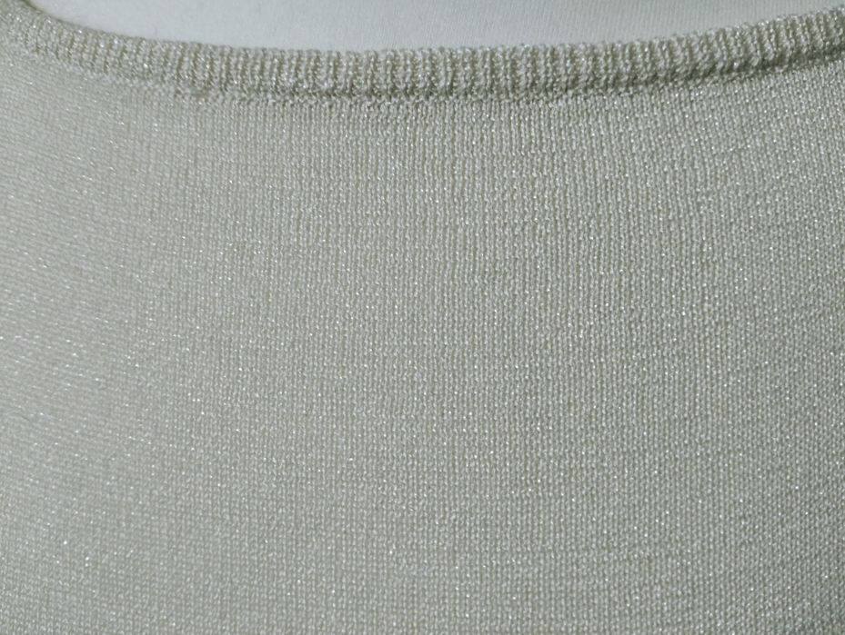 Bluzka ecru z dyskretnie połyskującą nitką ; S/M