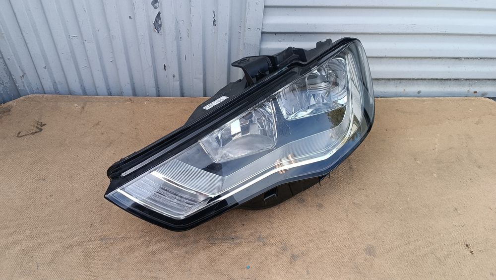 Vendo farol esquerdo de Audi A3 ano 2016