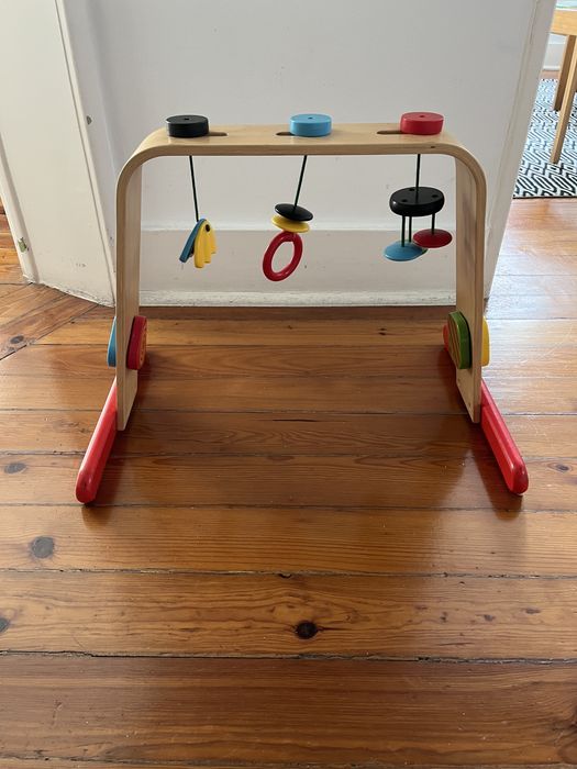 Ginásio de actividades Bebé IKEA