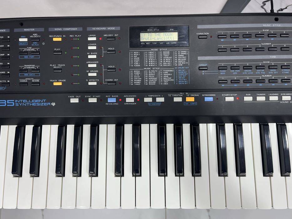 Клавиатура Roland E-35 / Синтезатор / пиано