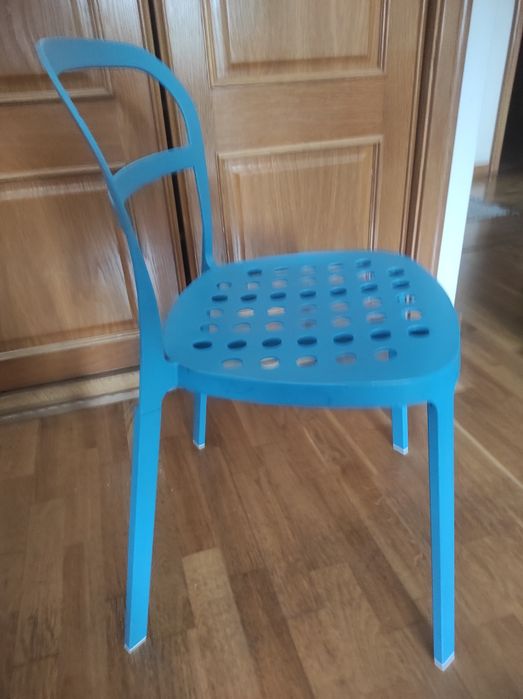 Cadeira azul IKEA