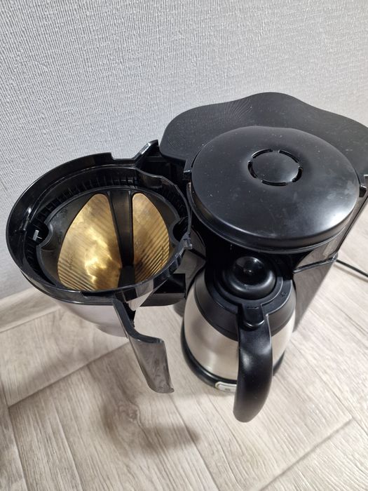 Крапельна кавоварка з фільтром Philips HD 7546 для молотої кави