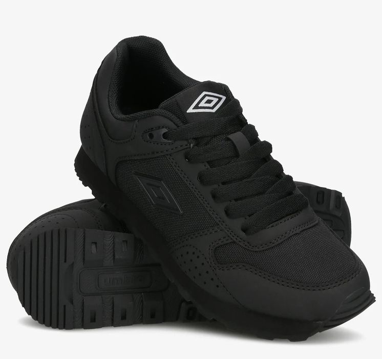 Umbro Follow WMNS III