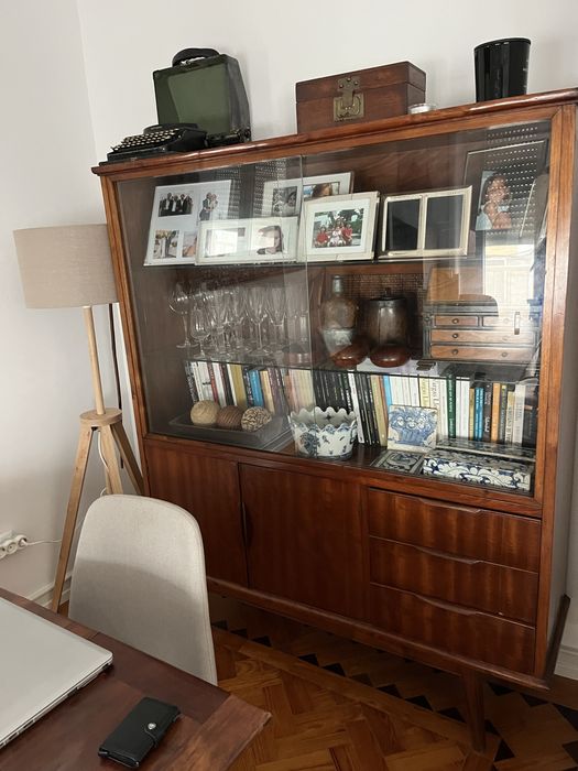 louceiro / vitrine anos 60 estilo Mid Century  Modern