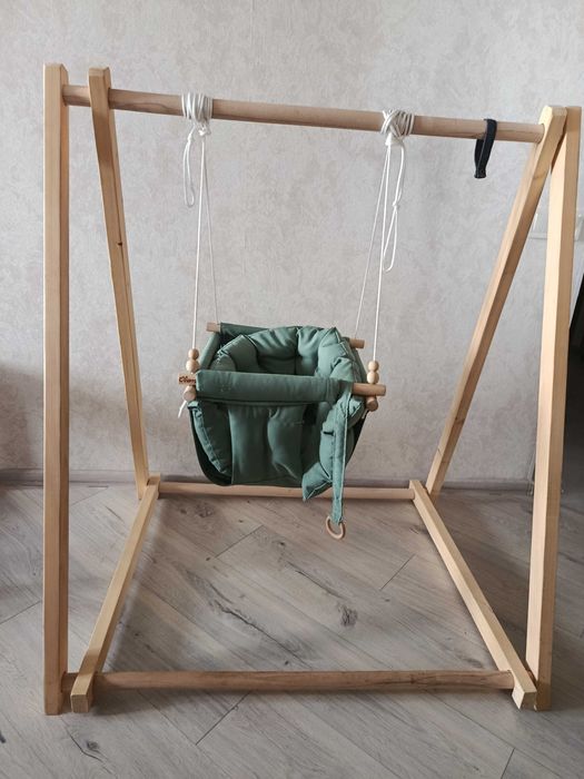Дитяча гойдалка для дому