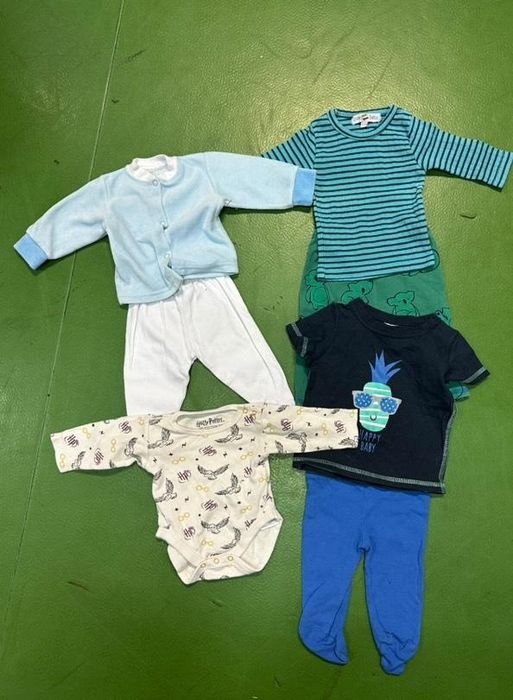 Zestaw ubranek dla chłopca w rozmiarze 56-59 cm