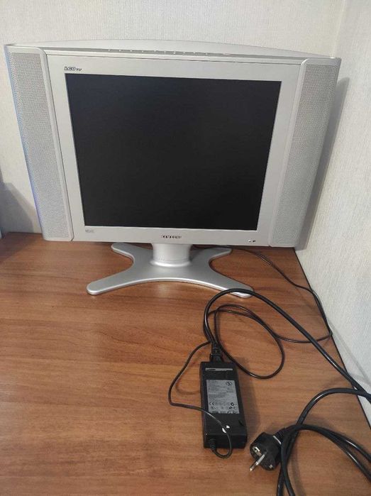 Компактний LCD телевізор Samsung LW17E24CB (17"), Корея