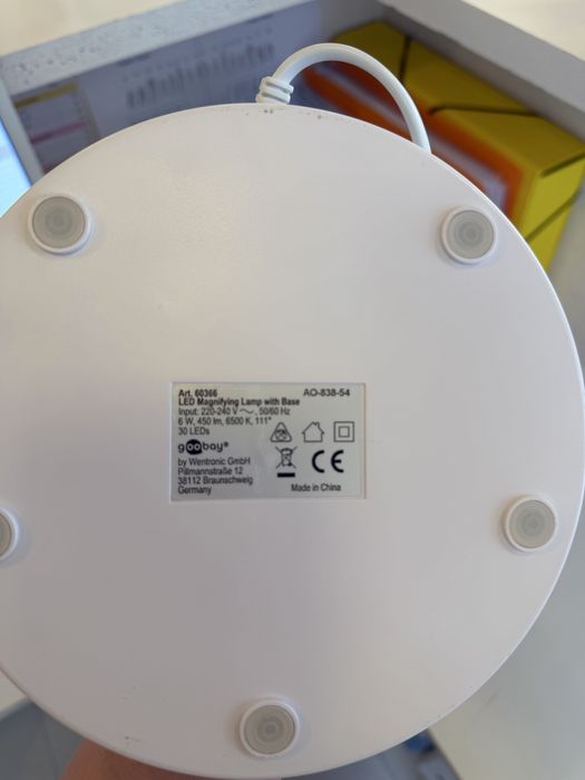 Lupa LED com suporte – como nova