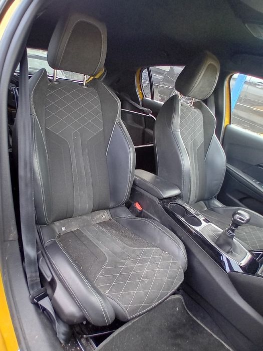 Bancos Frente PEUGEOT 208 II