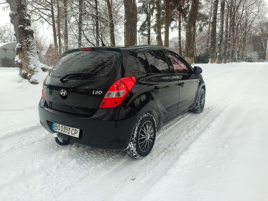 Продам  Hyundai i20 1.25 бензин