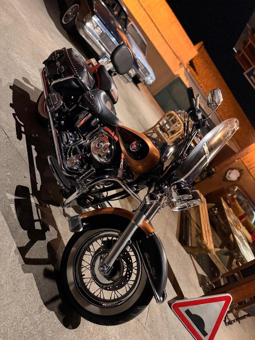 Harley Davidson Heritage Softail 105 anos