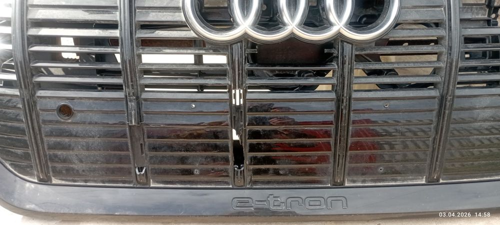 Продам БМВ е 39 М62 б35, решетка, скилет Ауди e-tron