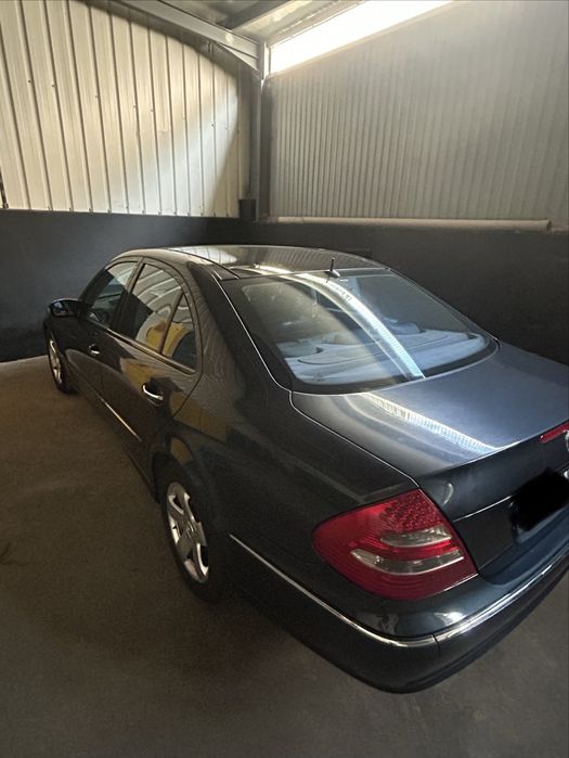 Mercedes-Benz Classe E 270 CDI (geração W211) — photo 2