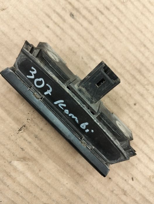 Mikrostyk przycisk klapy peugeot 307 kombi