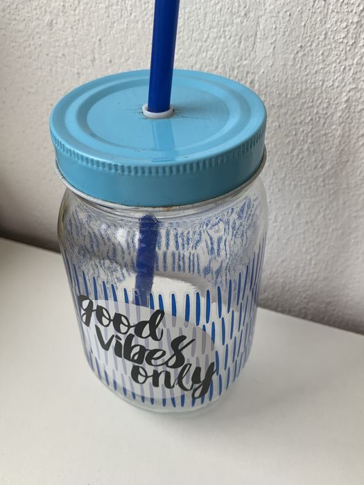 Copo de Vidro com Tampa e Palhinha Azul