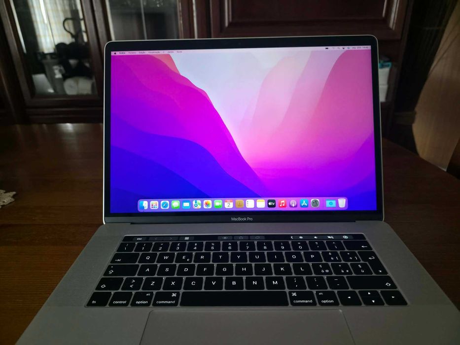 Macbook Pro 15' Touch Bar 2016