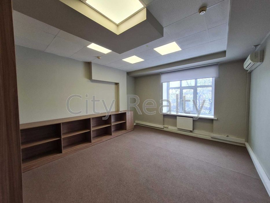Офіс 327 м.кв. Вул. Ігорівська 12Б Поділ метро Поштова Площа Без%