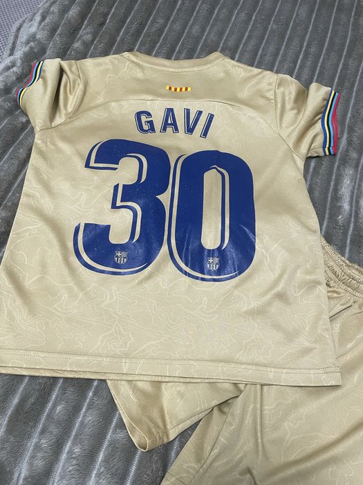 Футбольна форма Gavi