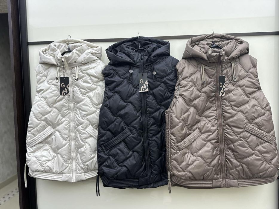 Жіноча жилетка + капюшон | жилетка великих розмірів | опт/роздріб